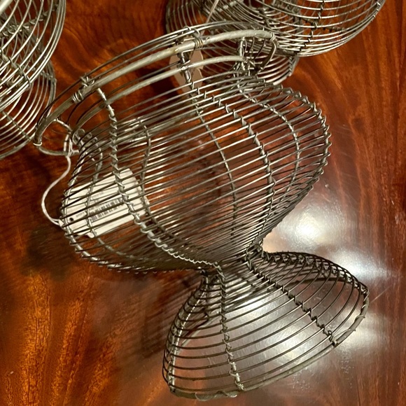 Four Wire Footed Planters/Containers (NWT) - Picture 4 of 11